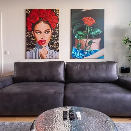 Apartment Ruesuite Xl I 2-zimmer I Balkon I Netflix Essen