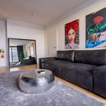 Ruesuite Xl I 2-zimmer I Balkon I Netflix Essen